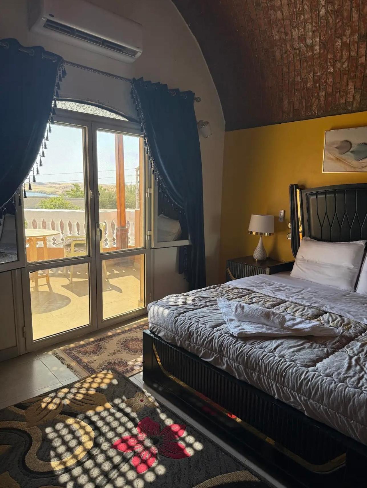Abu Simbel Nubian Guest House ภายนอก รูปภาพ
